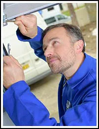 Bellevue Garage Door 24 Hours Bellevue, WA 206-259-2002 Bellevue Garage Door 24 Hours Bellevue, WA 206-259-2002 - gr-emg-01